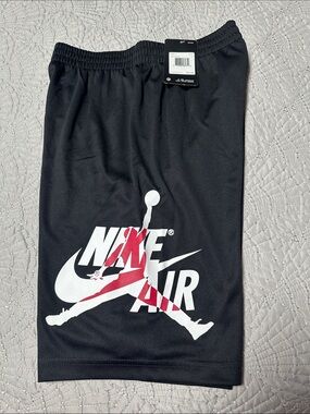 Jordan Boys Nike Air Black Athletic Shorts, NWT’s, Size Large